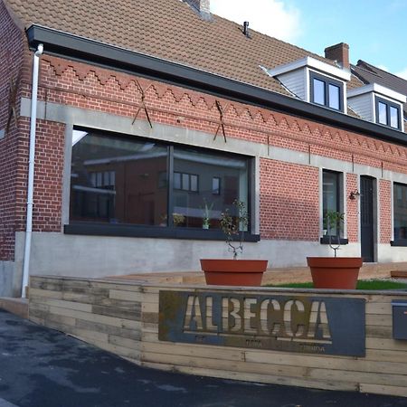 Albecca Bed and Breakfast Kortrijk Exteriör bild