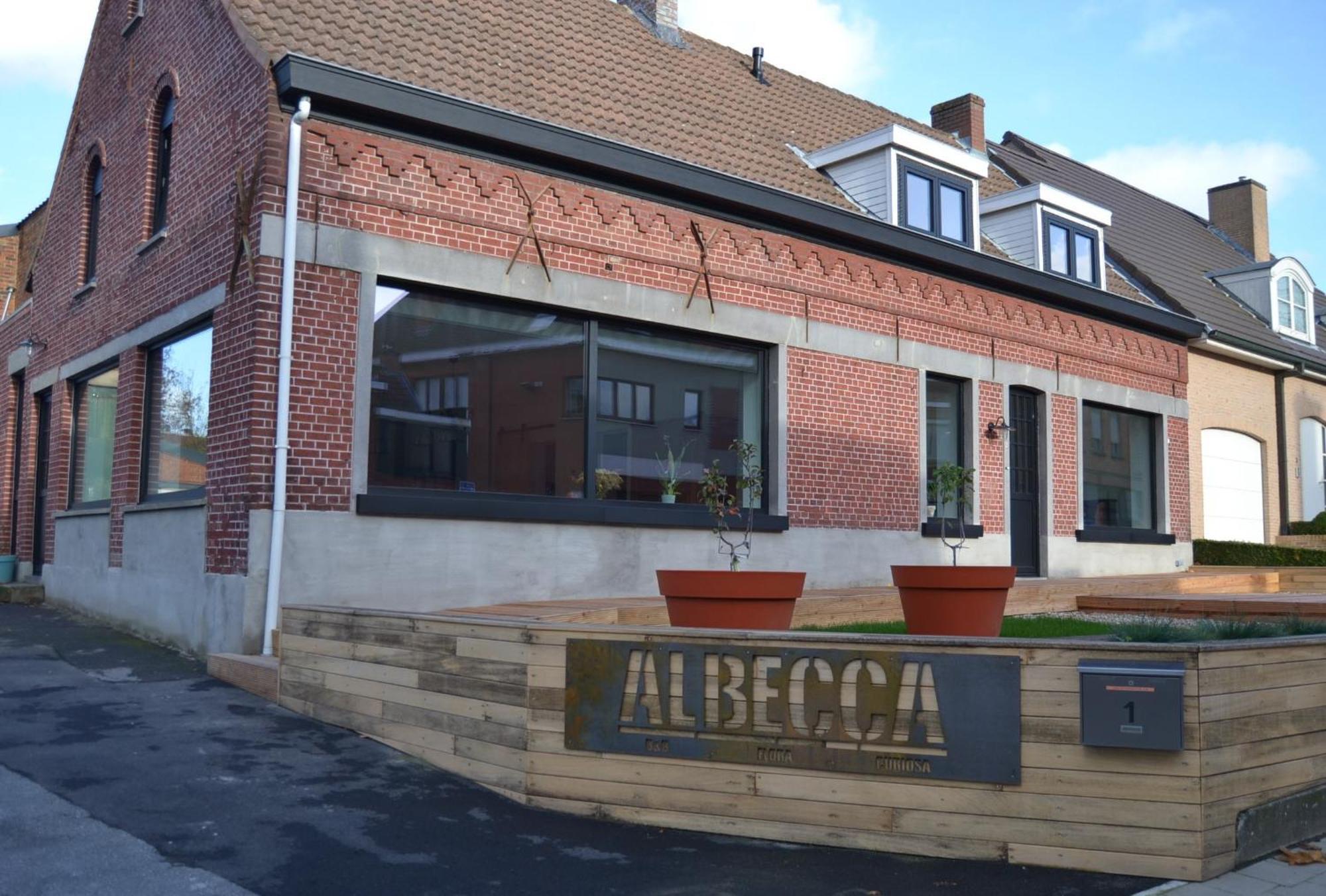 Albecca Bed and Breakfast Kortrijk Exteriör bild